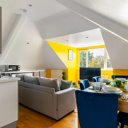 Ealing Common Contractor Flat Apartment Exterior photo