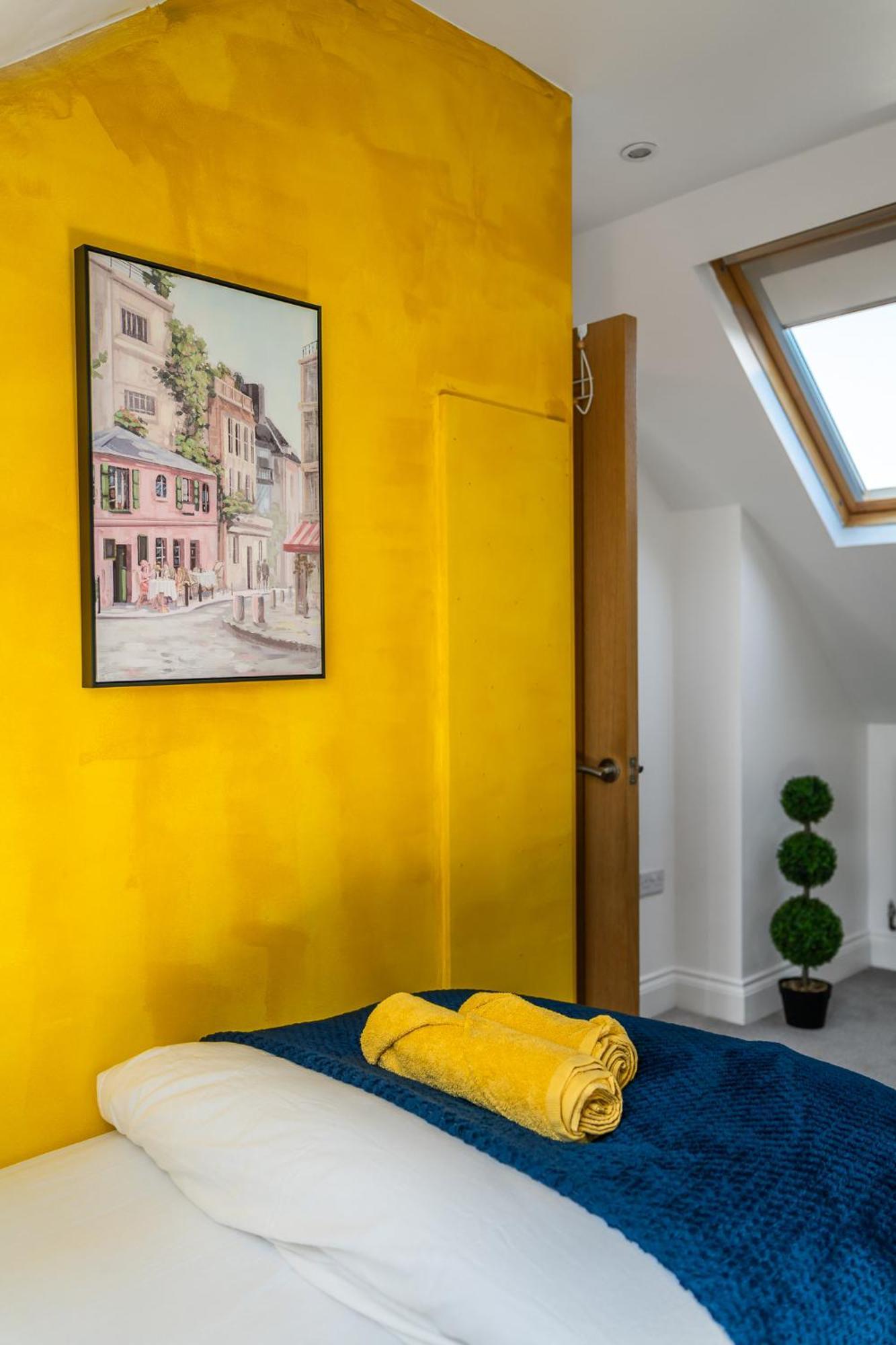 Common Contractor Flat Apartment Ealing