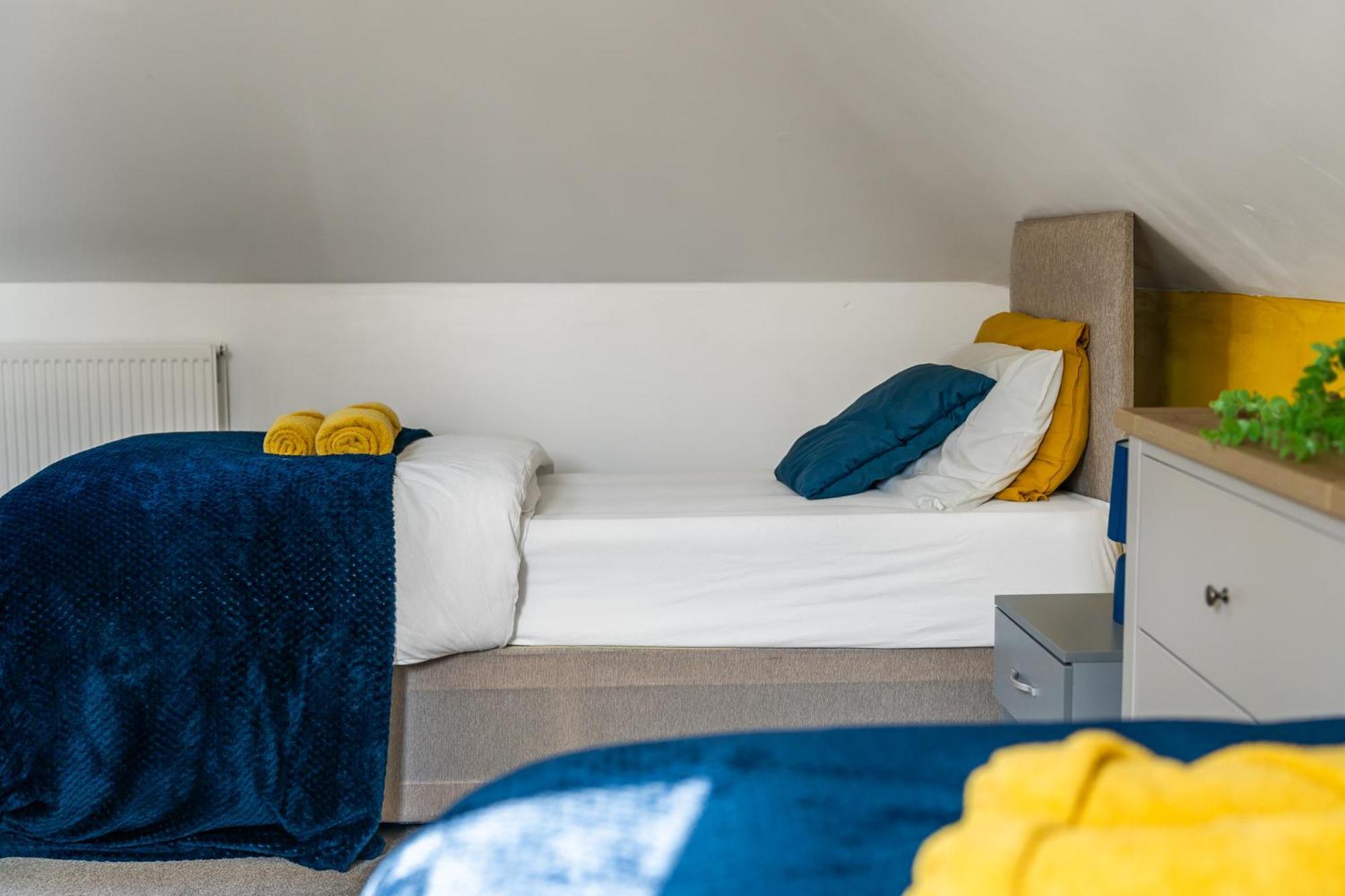 Common Contractor Flat Ealing
