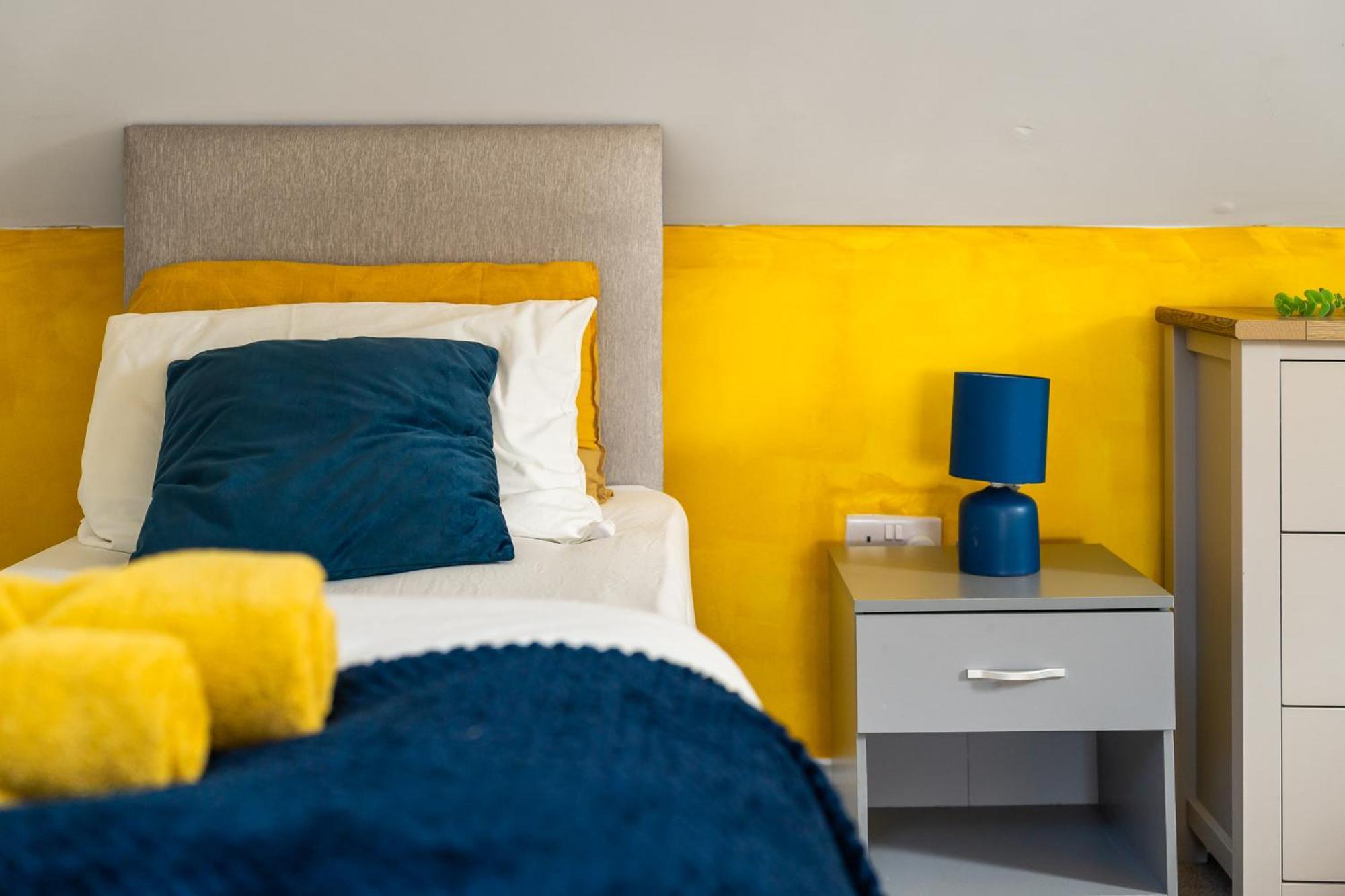 Common Contractor Flat Apartment Ealing
