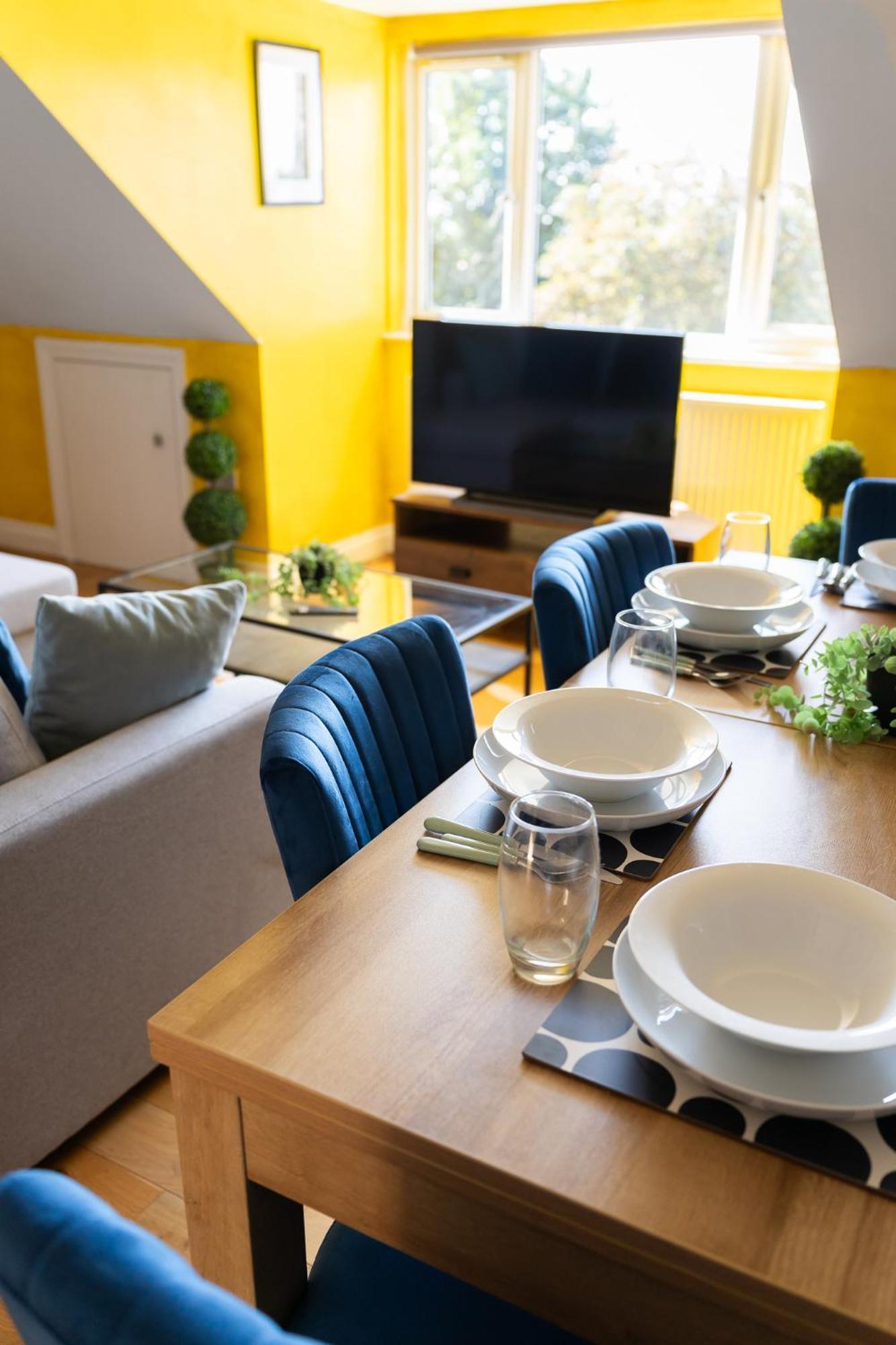 Common Contractor Flat Apartment Ealing